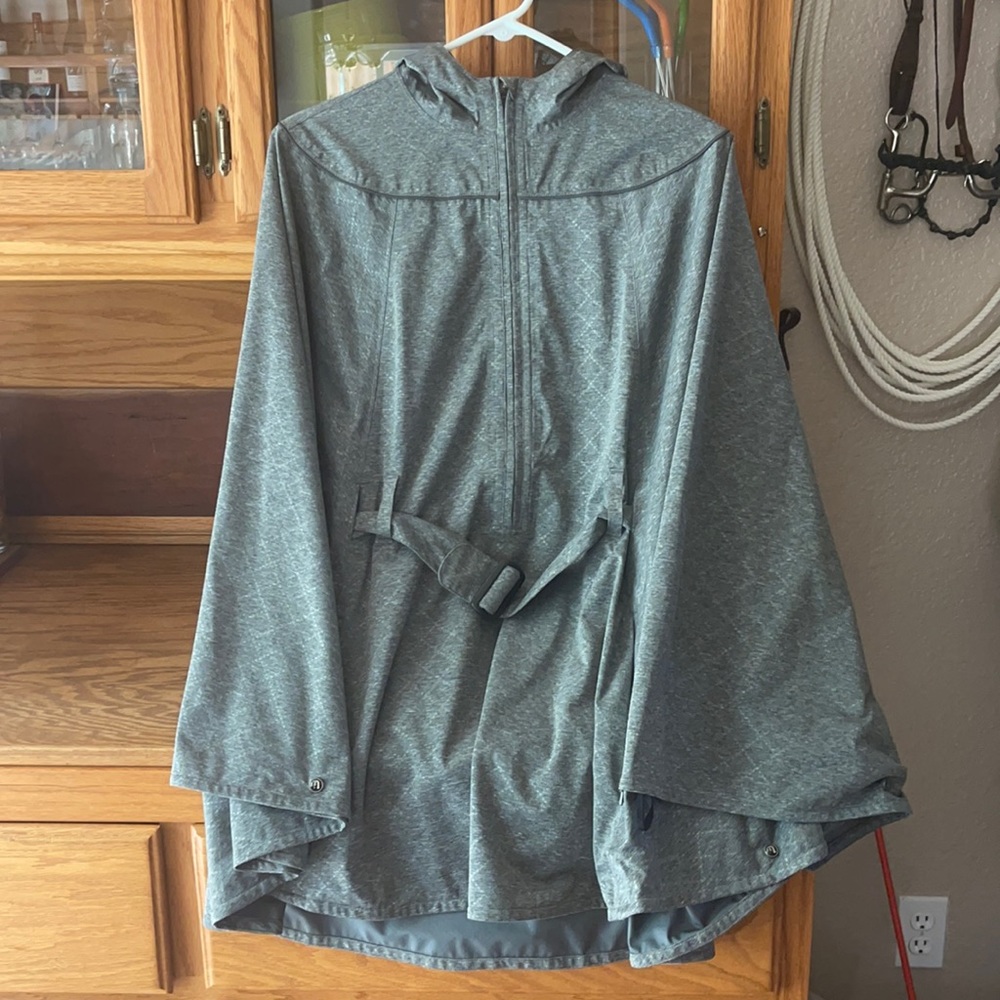 M by Novara poncho windbreaker reflective women’s